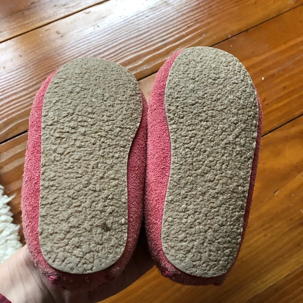 Minnetonka toddler girls 7 pink slippers moccasins shoes faux fur leather ties